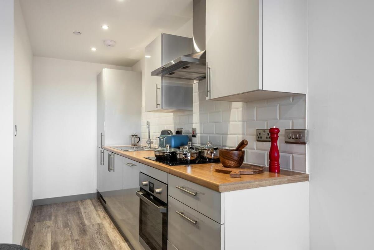 Contemporary 1 Bedroom Apartment In Central Hull Kingston upon Hull Exterior photo